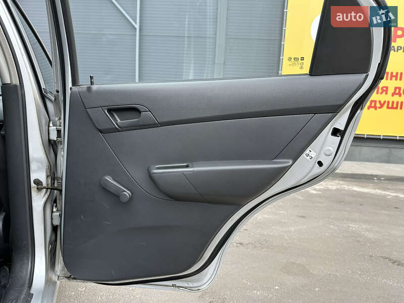 Седан Chevrolet Aveo 2011 в Киеве фото 23 Седан Chevrolet Aveo 2011 в Киеве