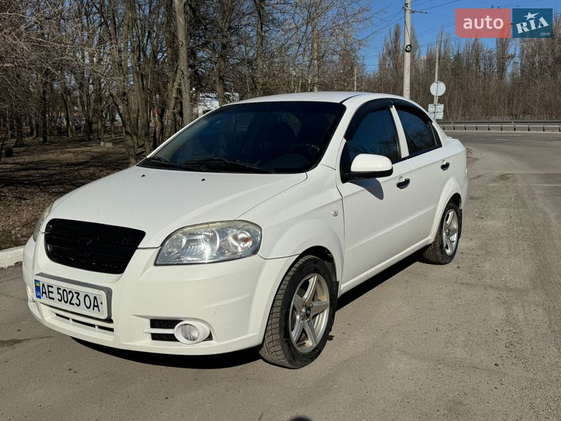 Седан Chevrolet Aveo 2009 в Днепре