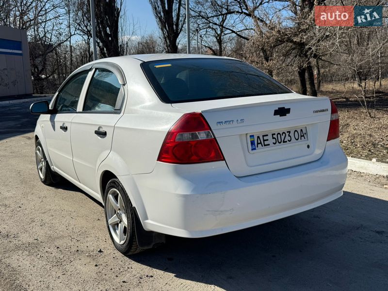 Седан Chevrolet Aveo 2009 в Днепре
