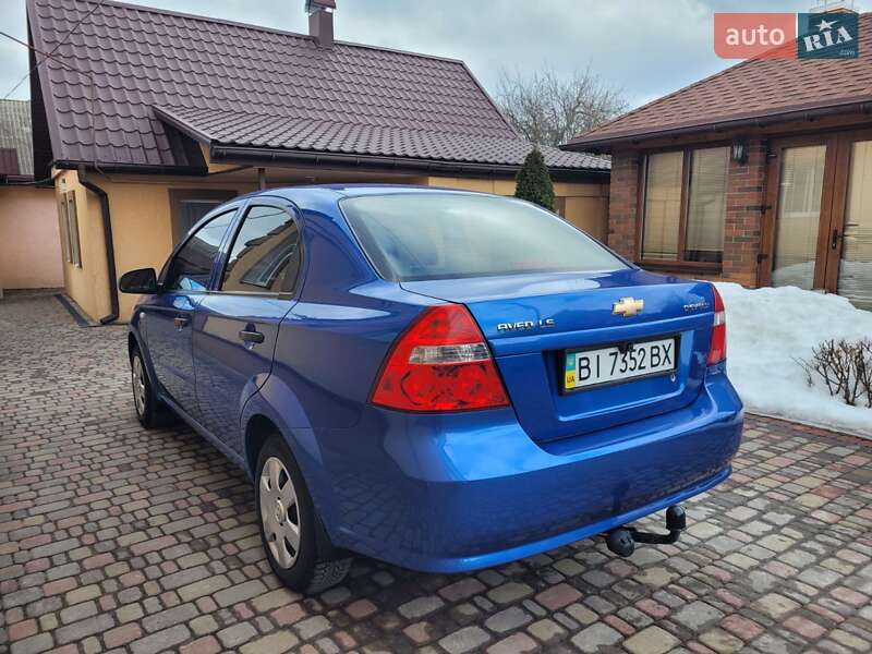 Седан Chevrolet Aveo 2008 в Миргороді