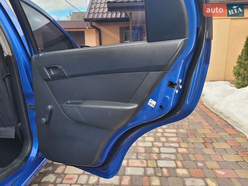 Седан Chevrolet Aveo 2008 в Миргороді