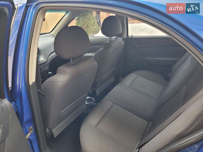 Седан Chevrolet Aveo 2008 в Миргороді