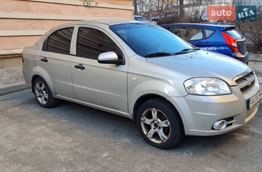 Седан Chevrolet Aveo 2008 в Киеве