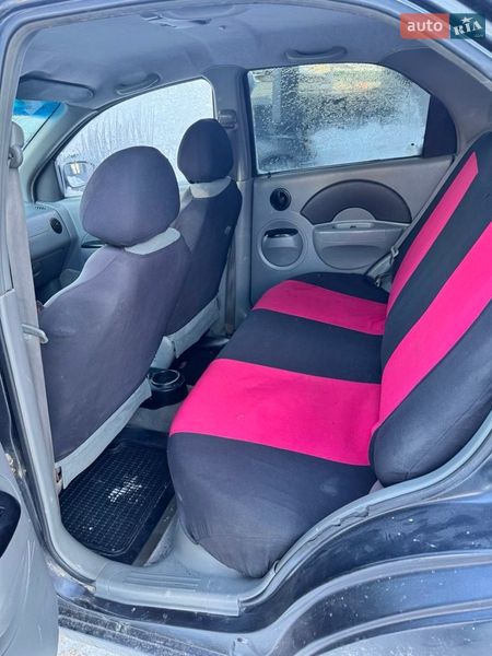 Седан Chevrolet Aveo 2005 в Рівному