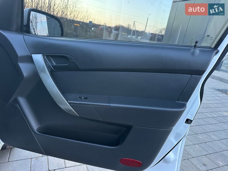 Седан Chevrolet Aveo 2007 в Хмельницькому