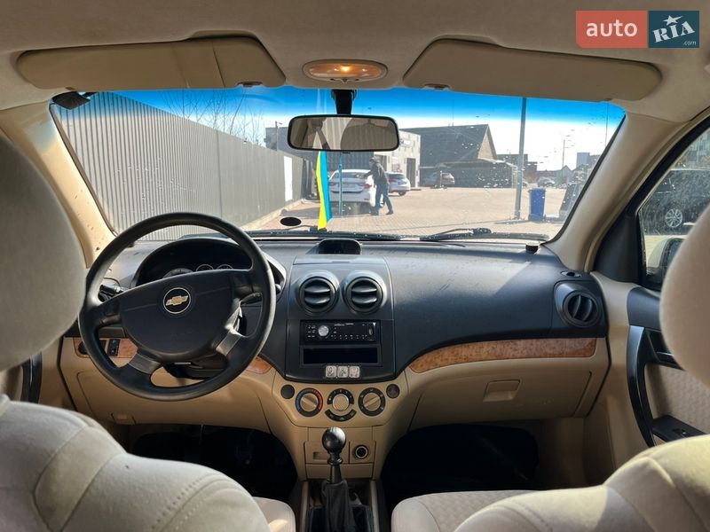 Седан Chevrolet Aveo 2007 в Сарнах