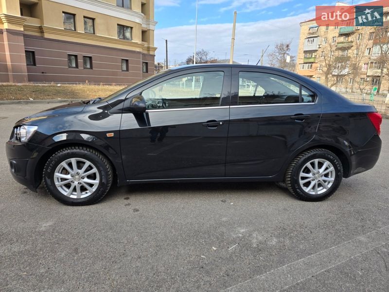 Седан Chevrolet Aveo 2013 в Харькове