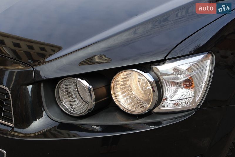 Седан Chevrolet Aveo 2013 в Харькове