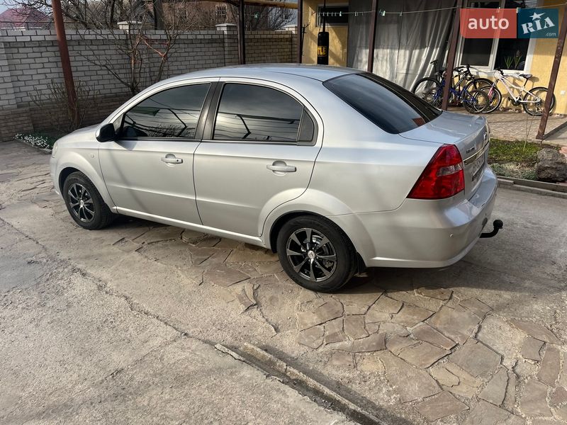 Седан Chevrolet Aveo 2007 в Нерубайском