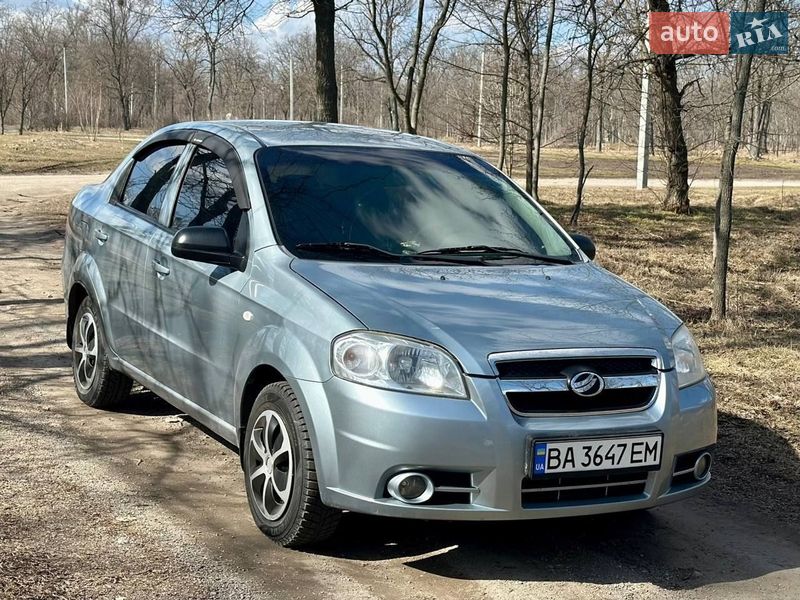 Седан Chevrolet Aveo 2012 в Кропивницком