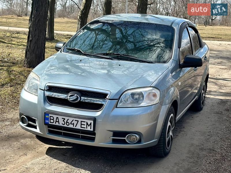 Седан Chevrolet Aveo 2012 в Кропивницком