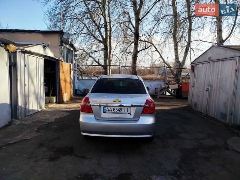 Седан Chevrolet Aveo 2008 в Киеве