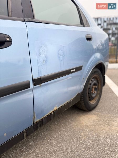 Седан Chevrolet Aveo 2004 в Харькове