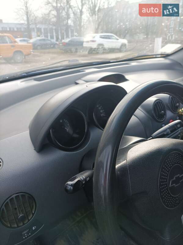 Седан Chevrolet Aveo 2005 в Кегичівці
