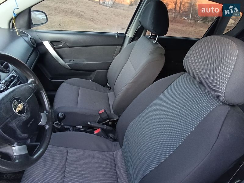 Хэтчбек Chevrolet Aveo 2011 в Лазещине