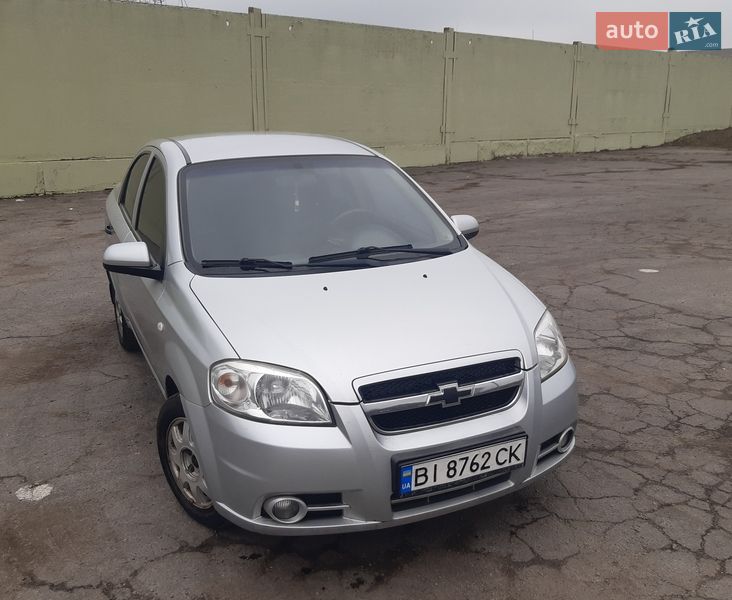 Седан Chevrolet Aveo 2011 в Лубнах