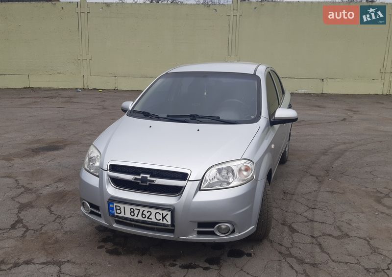 Седан Chevrolet Aveo 2011 в Лубнах