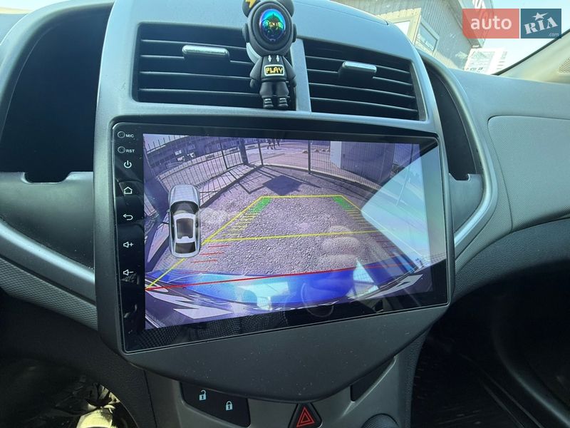 Седан Chevrolet Aveo 2012 в Києві