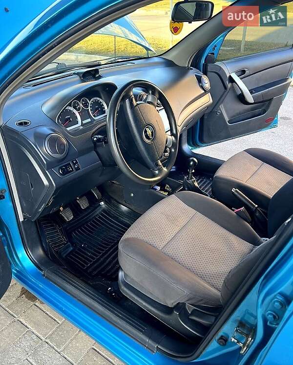 Хэтчбек Chevrolet Aveo 2008 в Харькове
