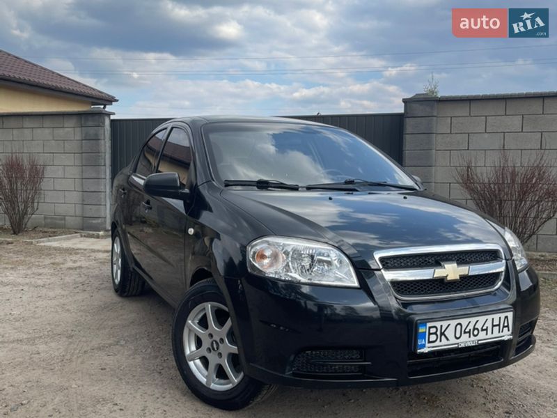 Седан Chevrolet Aveo 2008 в Сарнах