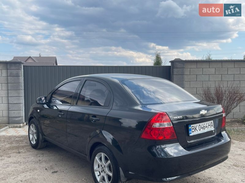 Седан Chevrolet Aveo 2008 в Сарнах