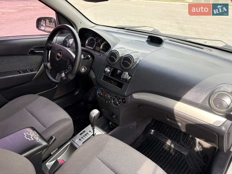 Седан Chevrolet Aveo 2007 в Днепре