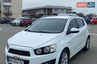 Хетчбек Chevrolet Aveo 2011 в Ужгороді