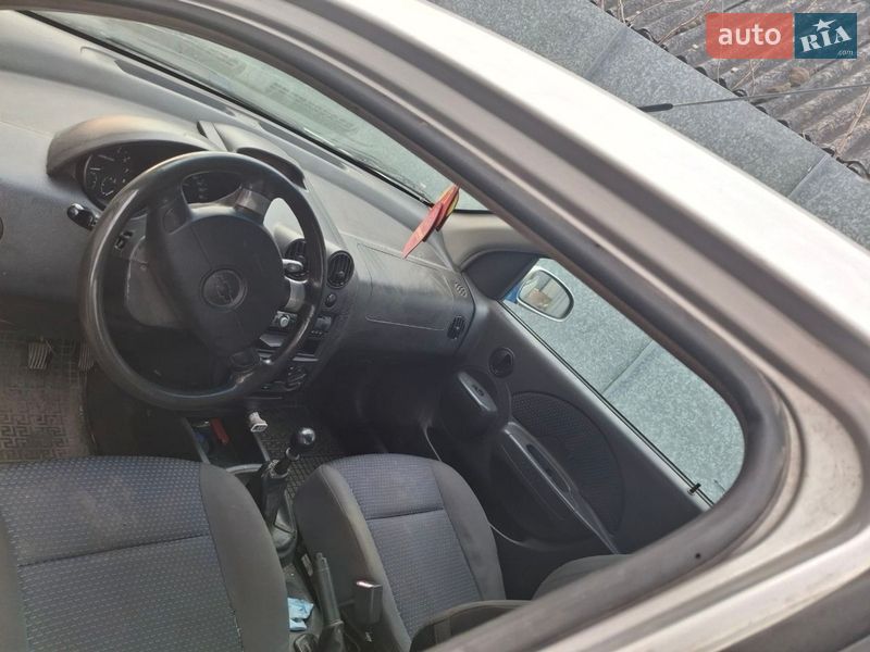 Хэтчбек Chevrolet Aveo 2006 в Богдановке