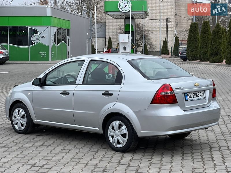 Седан Chevrolet Aveo 2011 в Виннице