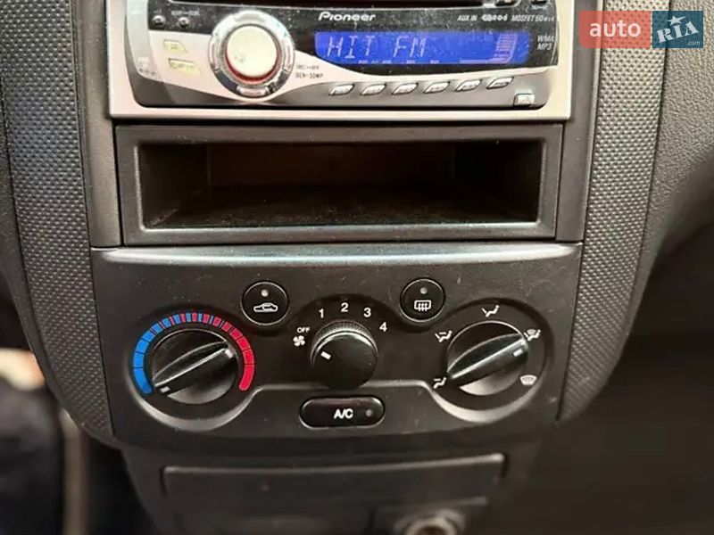 Хэтчбек Chevrolet Aveo 2006 в Киеве