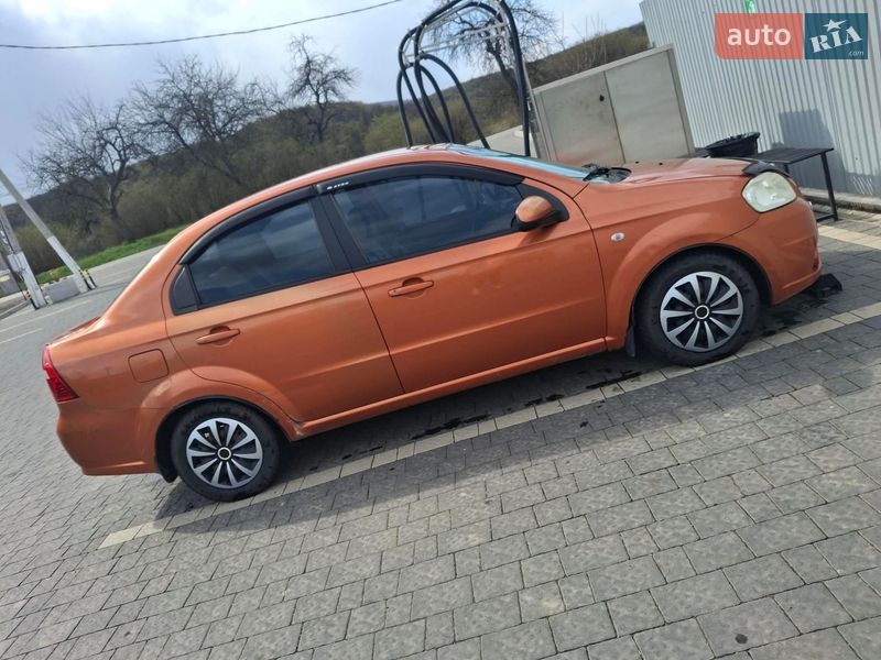Седан Chevrolet Aveo 2007 в Великом Березном