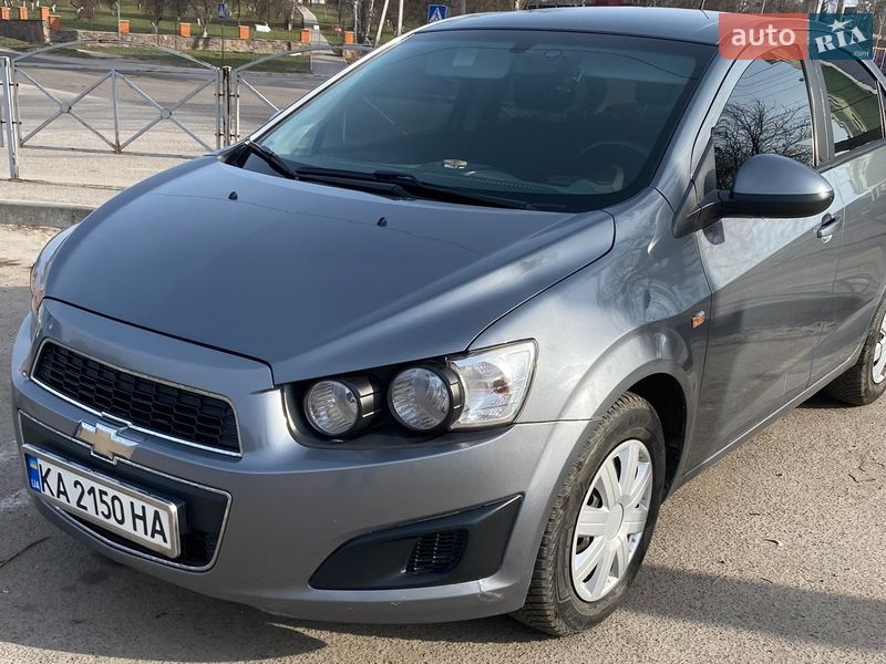 Седан Chevrolet Aveo 2013 в Киеве