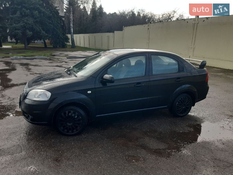 Седан Chevrolet Aveo 2011 в Лубнах