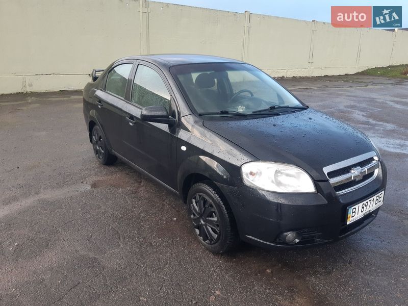 Седан Chevrolet Aveo 2011 в Лубнах