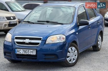 Седан Chevrolet Aveo 2010 в Ровно