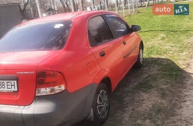 Седан Chevrolet Aveo 2005 в Волочиську