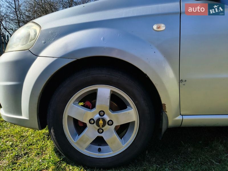 Седан Chevrolet Aveo 2008 в Нетішині