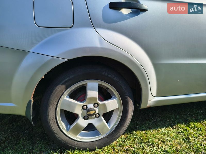 Седан Chevrolet Aveo 2008 в Нетішині
