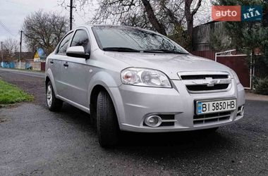 Седан Chevrolet Aveo 2010 в Полтаве