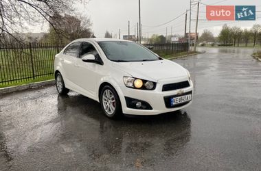 Седан Chevrolet Aveo 2014 в Дніпрі
