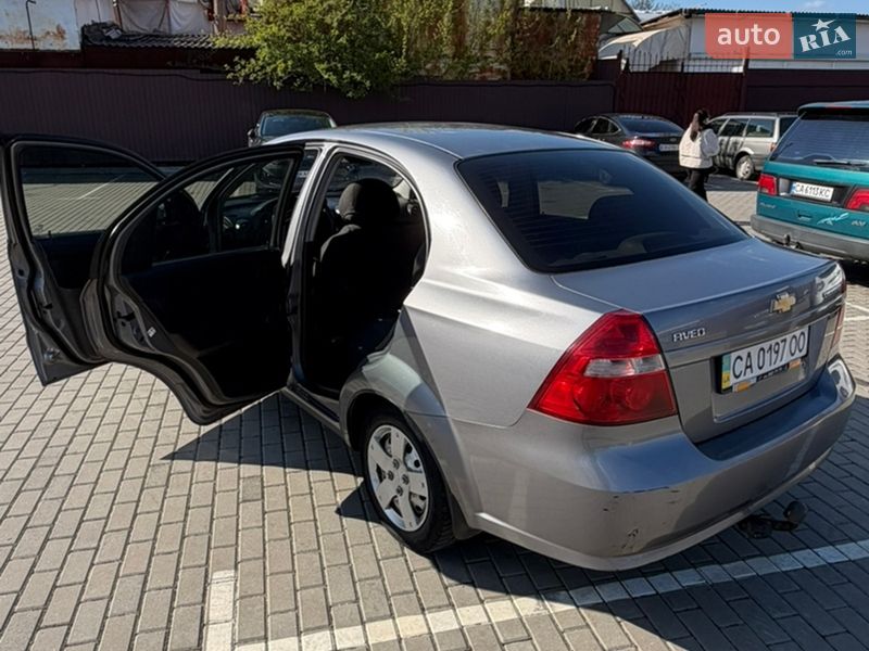 Седан Chevrolet Aveo 2011 в Черкассах