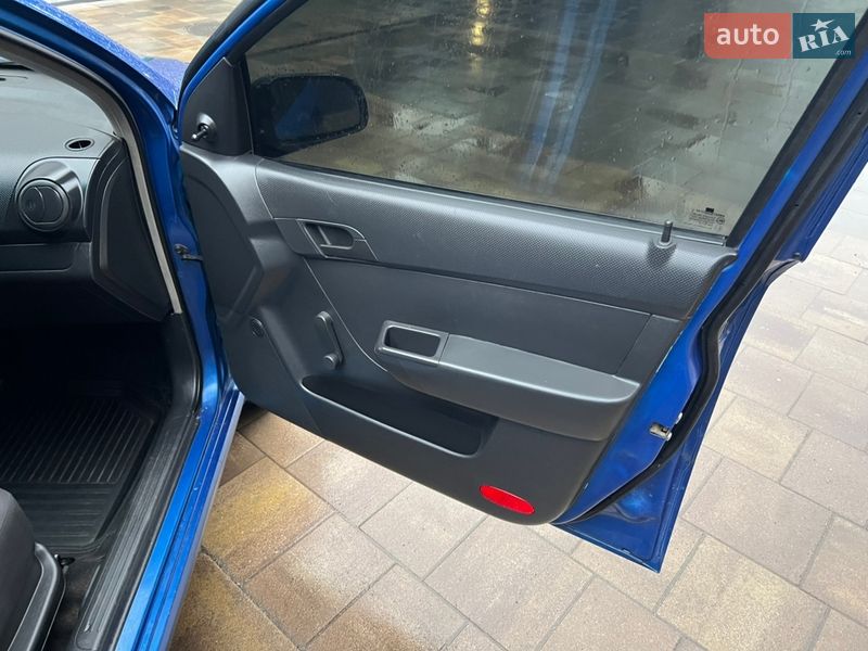 Седан Chevrolet Aveo 2007 в Києві