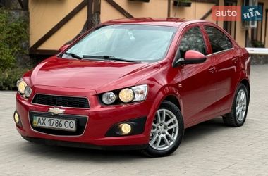 Седан Chevrolet Aveo 2012 в Хмельницькому