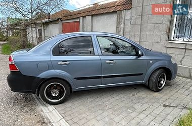 Седан Chevrolet Aveo 2006 в Измаиле