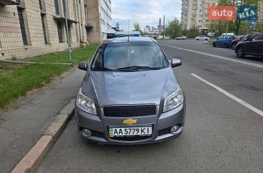 Хэтчбек Chevrolet Aveo 2010 в Киеве
