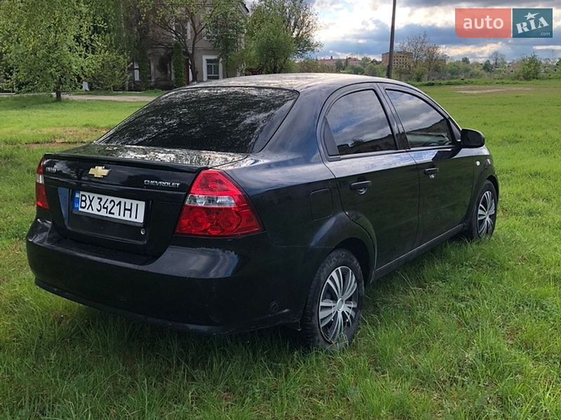 Седан Chevrolet Aveo 2011 в Изяславе