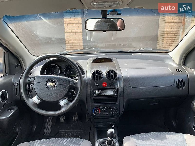 Хэтчбек Chevrolet Aveo 2007 в Кривом Роге