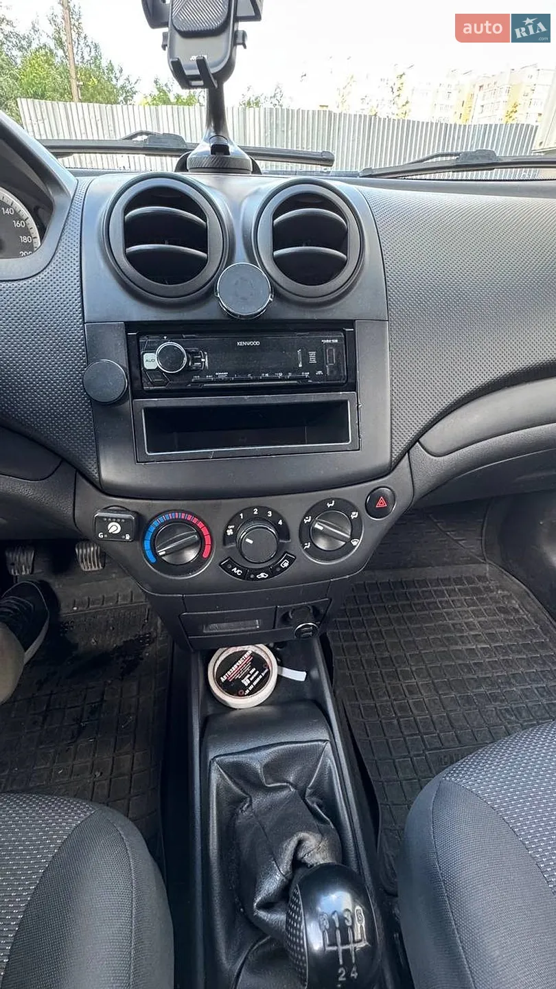 2010 Chevrolet Aveo - мініатюра 13