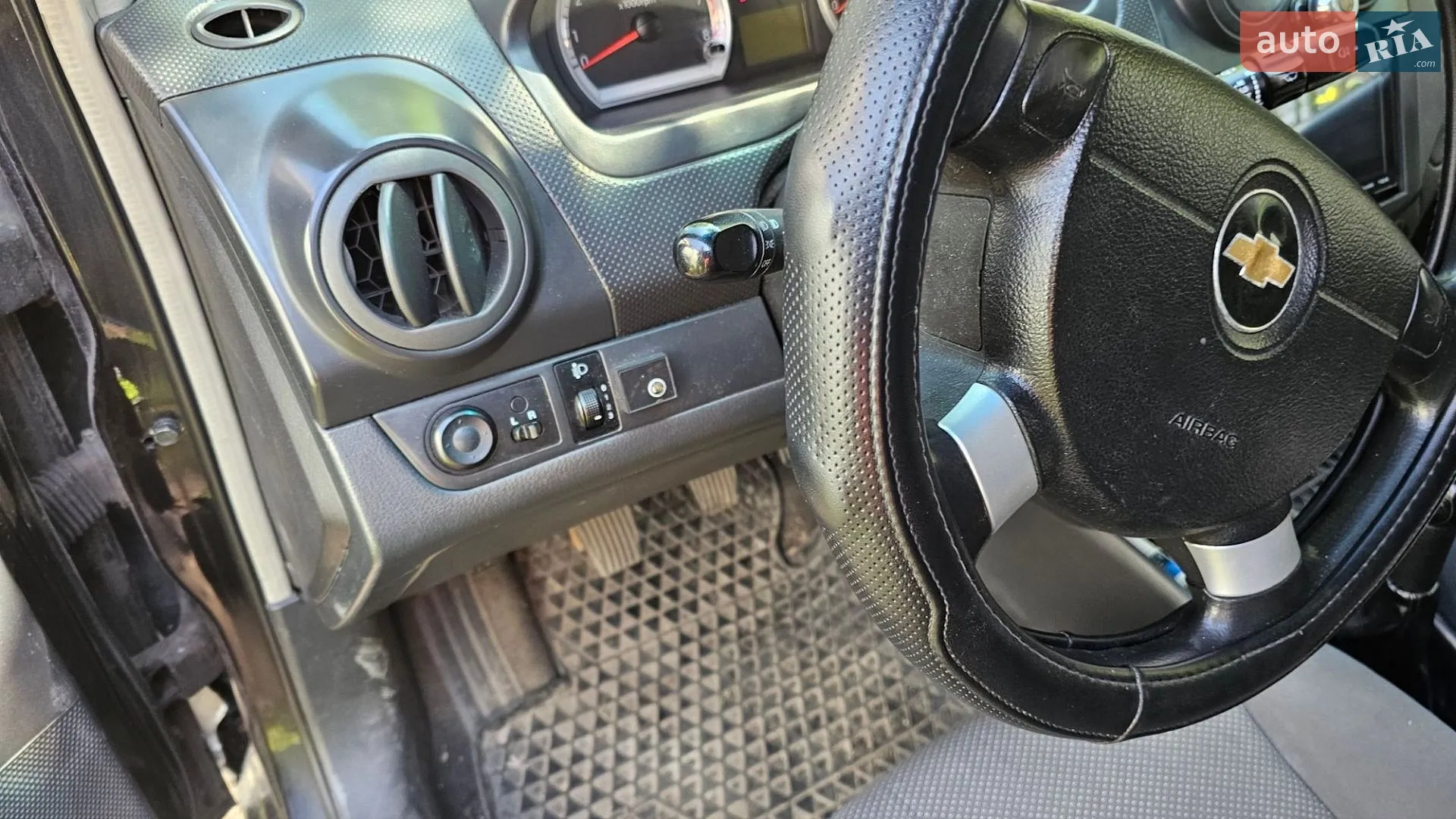 2011 Chevrolet Aveo - мініатюра 29