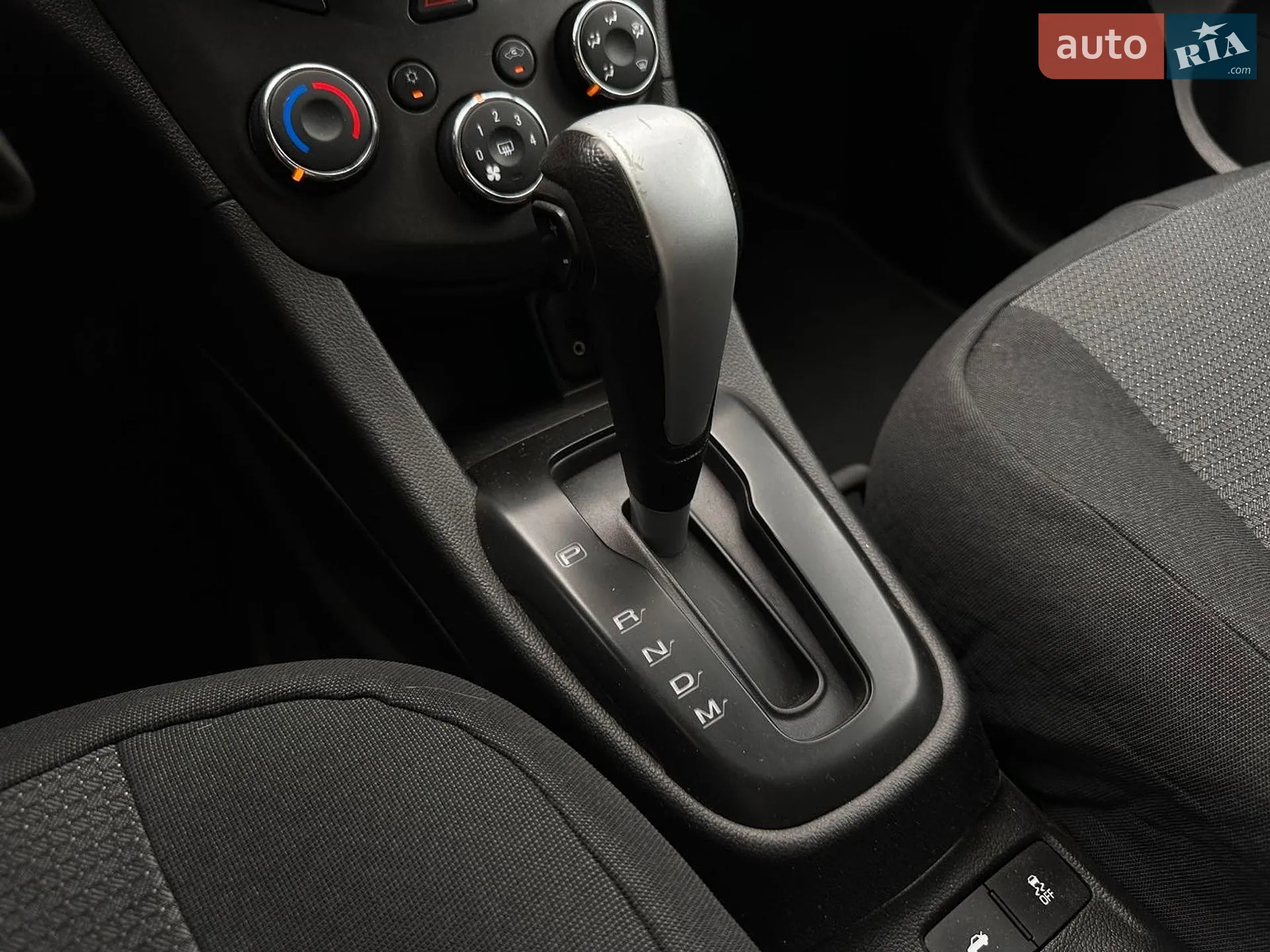 2016 Chevrolet Aveo - мініатюра 27